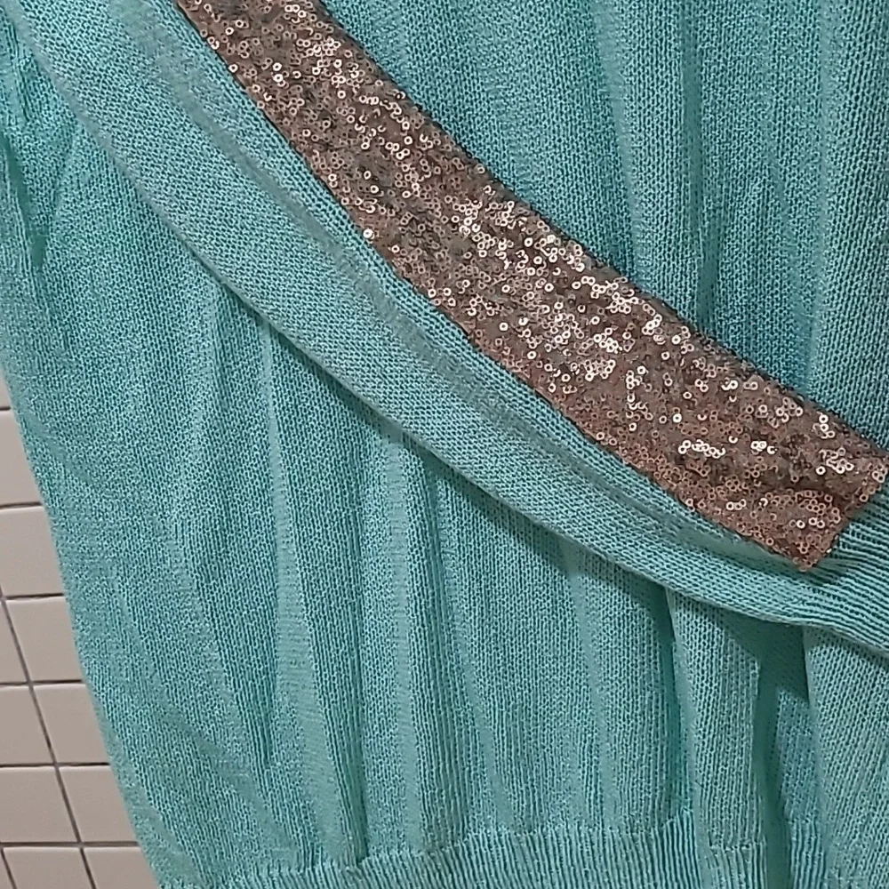 Sweater - Picture 2 of 3